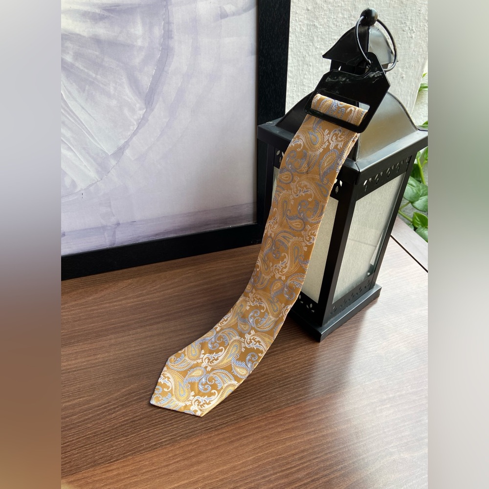 Michael Kors Men’s Tie - Picture 2 of 9